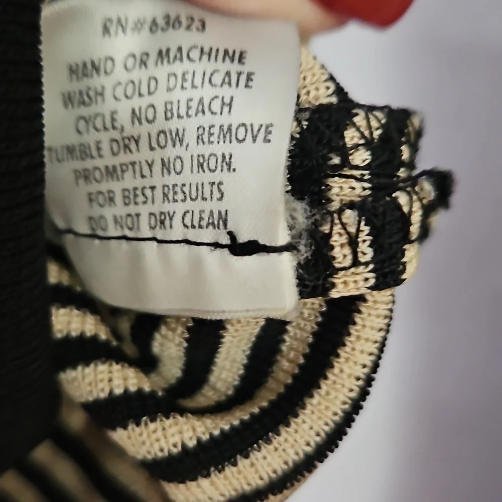 Howard Wolf Escape Vintage Black And Tan Stretchy Womens Sweater Sz Lg